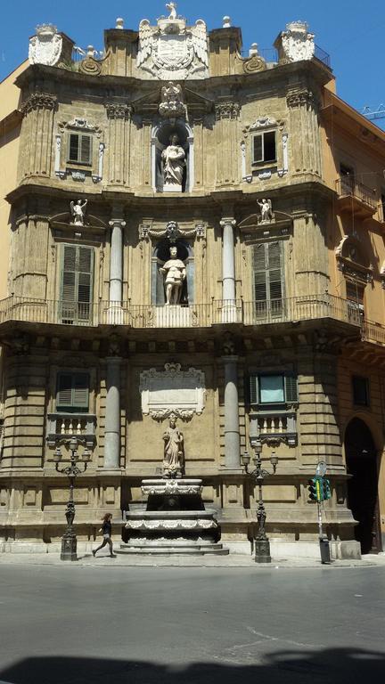 Quattro Canti Valu Palermo Ruang foto